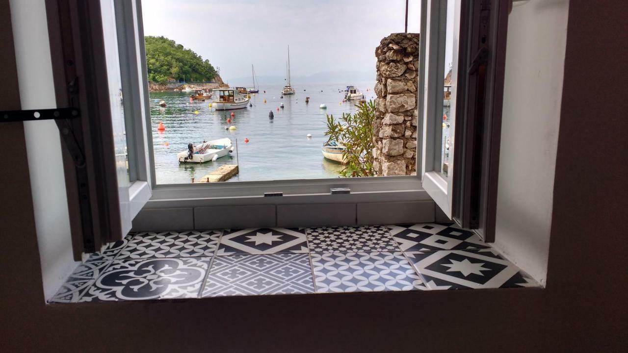 Beach House Bassi Fiume Esterno foto